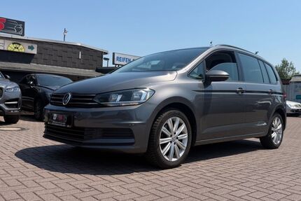 VW Touran 161.000 km 10.990 &euro; Dinslaken 46537