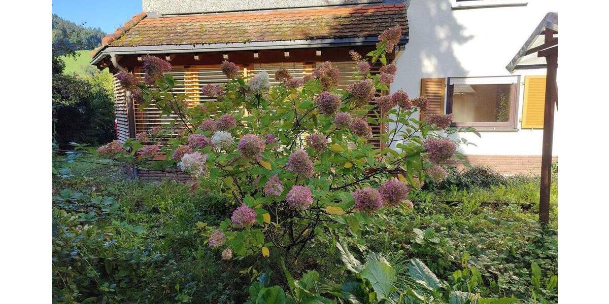 4,5 Zimmer Erdgeschosswohnung mit Traumgarten 4 zimmer