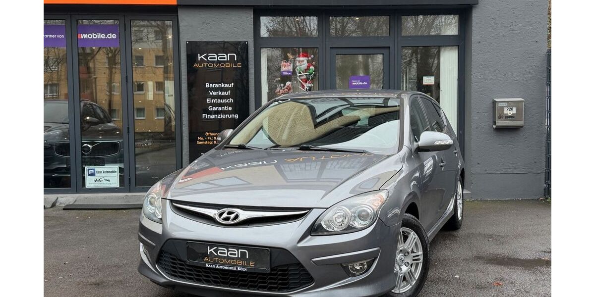 Hyundai i30 146.000 km 3.899 &euro; Köln 51107