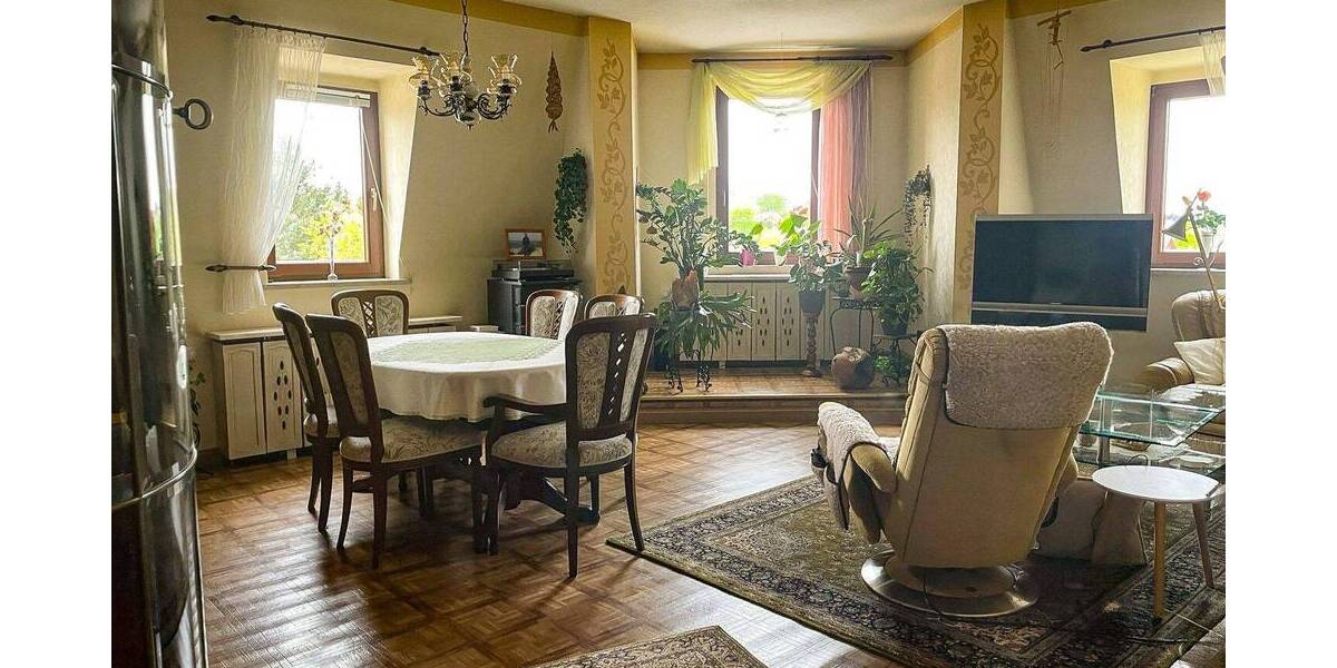 Etagenwohnung Meerane Seiferitz - 2 Zimmer, 91 m&sup2;, 455&euro; | Angebot:26569158