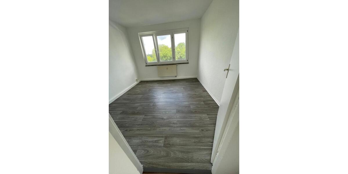 Etagenwohnung Bad Lobenstein - 1 Zimmer, 25 m&sup2;, 175&euro; | Angebot:26070761