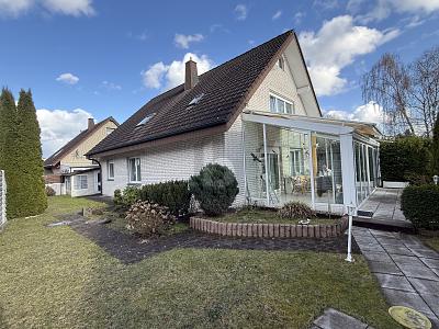 VIEL PLATZ FÜR DIE FAMILIE MIT SCHÖNEM GARTEN - Einfamilienhaus Bielefeld Sennestadt | Angebot:27359440