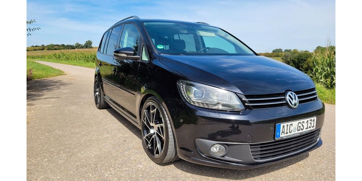 VW Touran 300.000 km 8.250 &euro; Sielenbach 86577