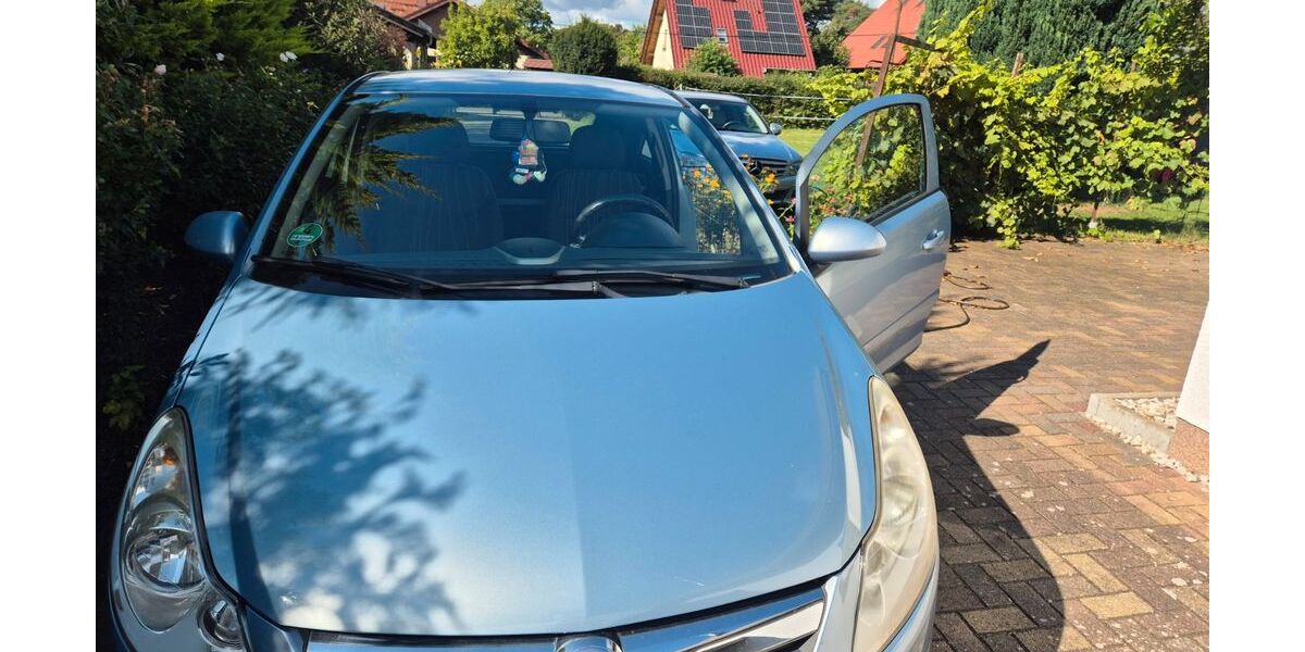 Opel Corsa 205.600 km 1.099 &euro; BERNAU 16321