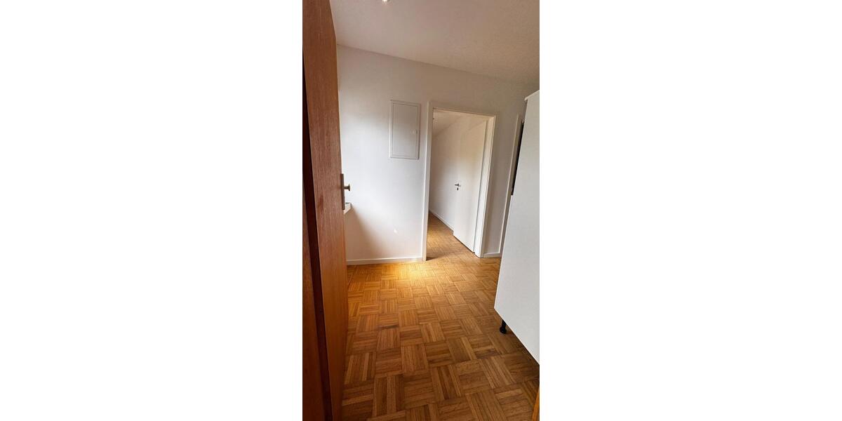 35m² 2 Zimmer, Küche, Bad Wohnung mit Parkett in Much Alefeld zimmer