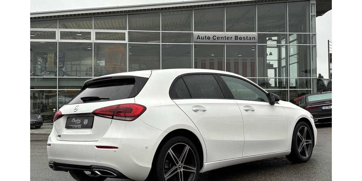 Mercedes-Benz A 200 KEYLESS/MULTIBEAM/PANO/KAMERA/AHK/1.HAND 61.992 km 25.900 &euro; Villingen-Schwenningen 78054