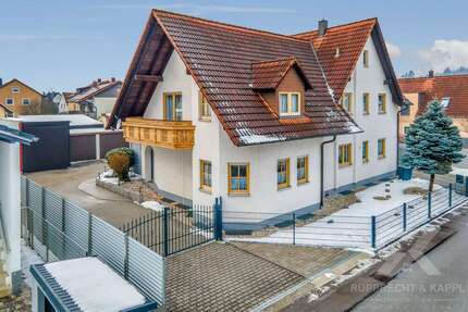 Haus zum Kaufen in Burglengenfeld 649.000 € 240 m² 7 zimmer
