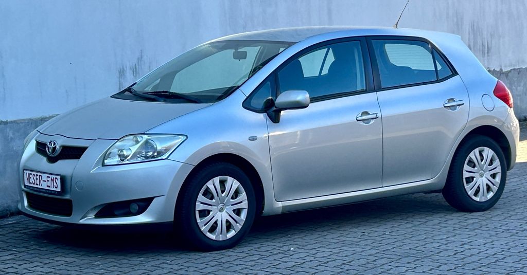 Toyota Auris 151.000 km 4.925 &euro; Bremen 28201