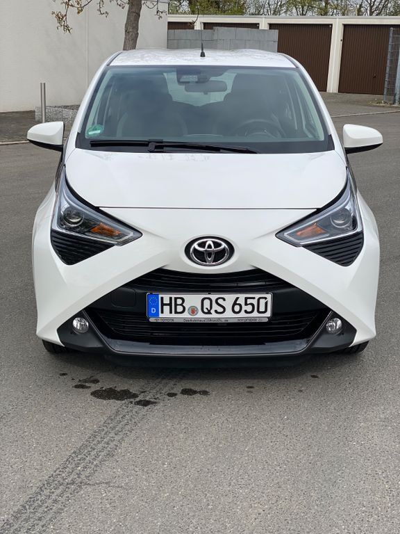 Aygo (X)