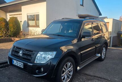 Mitsubishi Pajero 242.000 km 12.999 &euro; Köln 50676
