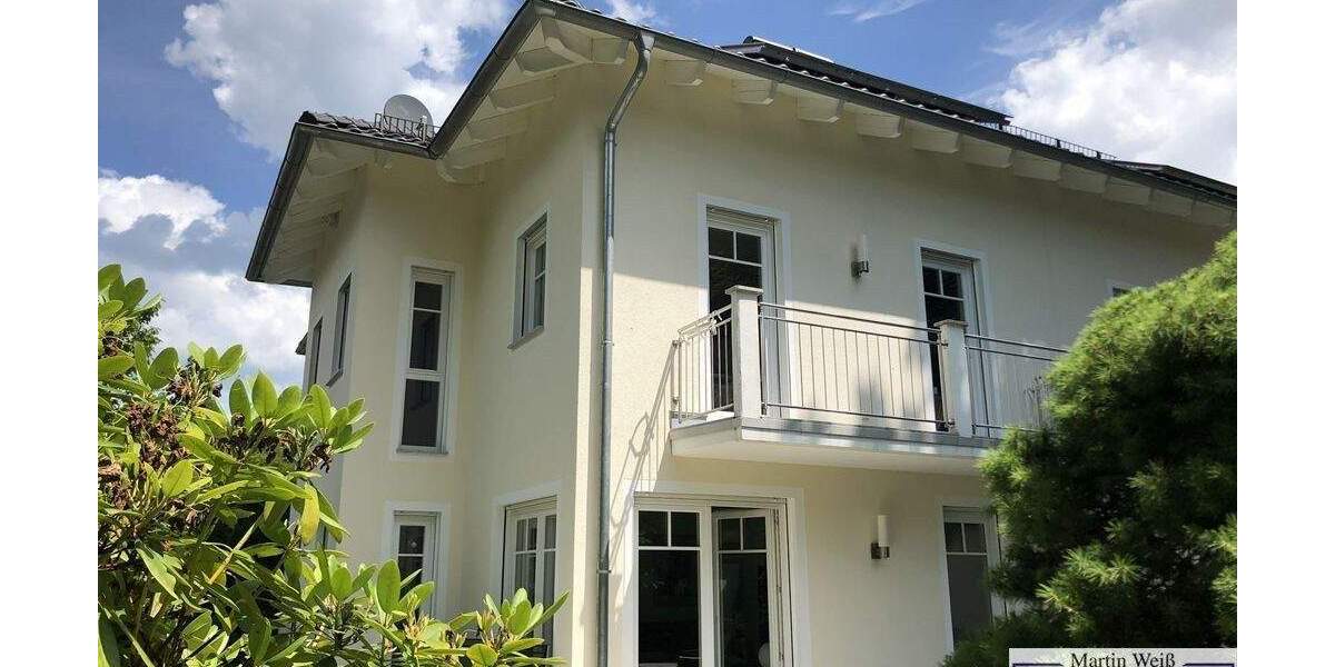 Doppelhaushälfte Berg Maxhöhe - 5 Zimmer, 197 m&sup2;, 3.595&euro; | Angebot:25699587