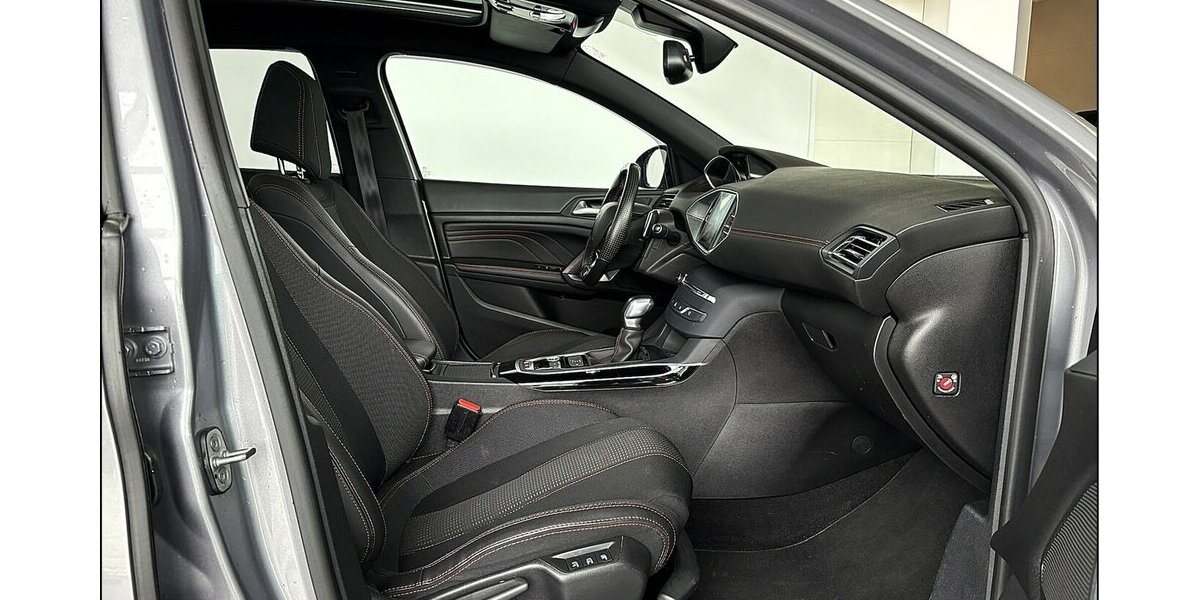 Peugeot 308 GT-Line Allure Sport Automatik Panorama LED 119.000 km 11.990 &euro; Stade 21682