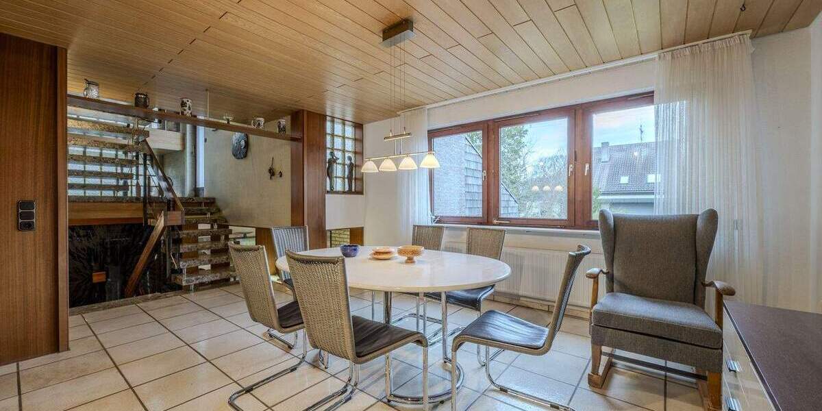 Einfamilienhaus mit Pool, Einliegerwohnung und weitläufigem Grundstück 7 zimmer