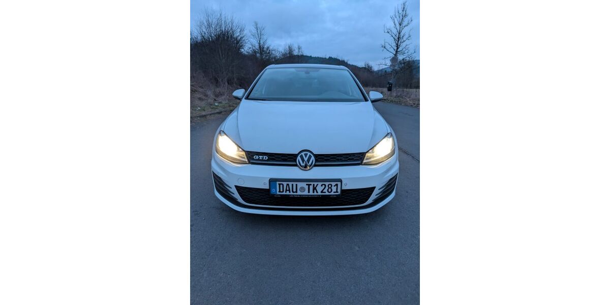 VW Golf 181.000 km 13.000 &euro; Üxheim 54579