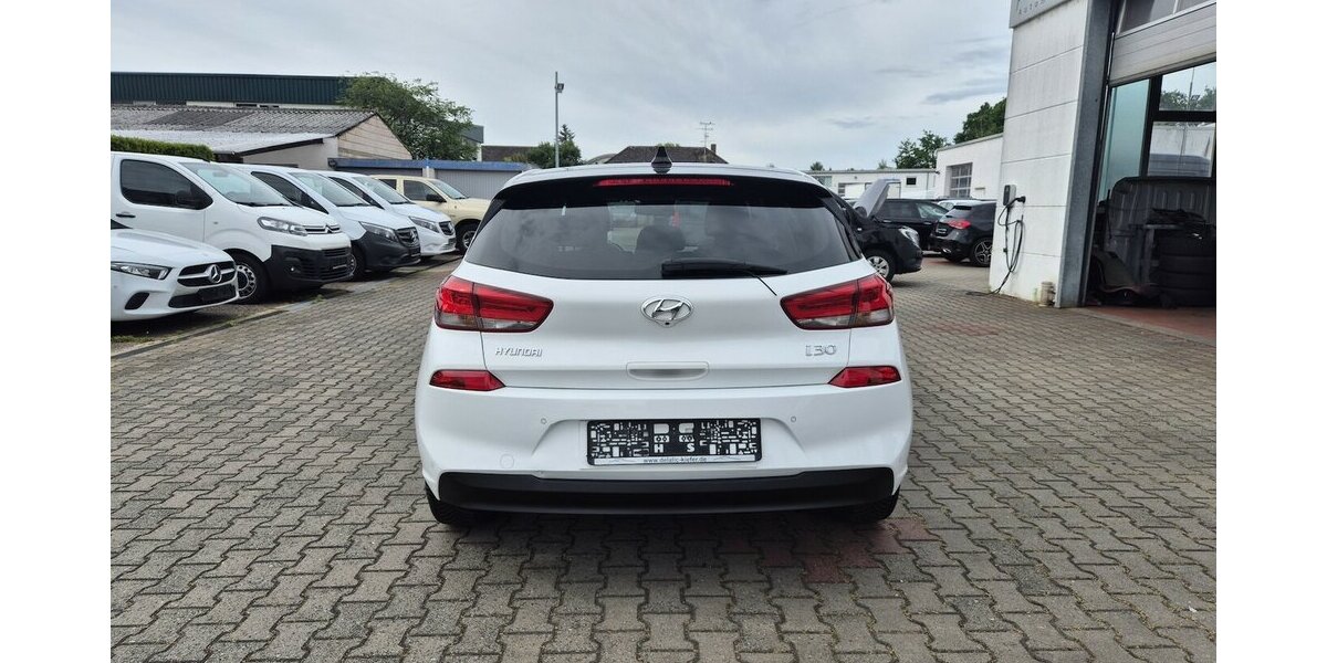 Hyundai i30 Passion +, Rückfahrkamera, Carplay, Navi, Sitz 85.411 km 16.690 &euro; Rodgau 63110