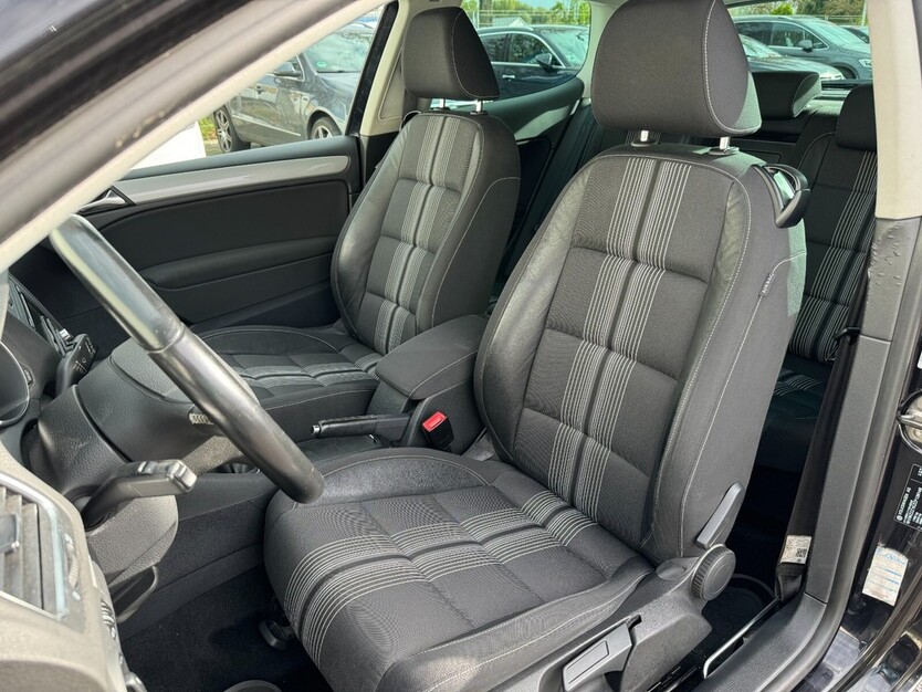 VW Golf 145.450 km 3.700 € Berlin 10178