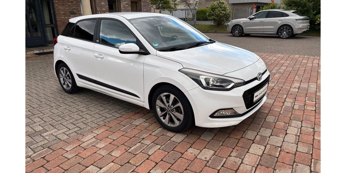 Hyundai i20 89.900 km 8.950 &euro; Versmold 33775