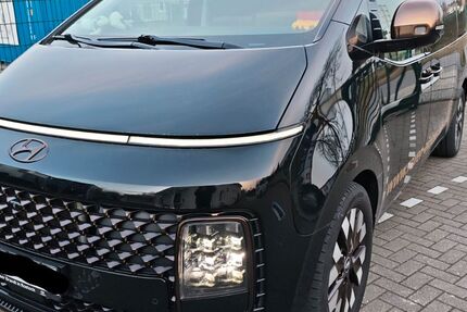 Hyundai STARIA 65.000 km 44.030 &euro; Bentwisch 18182