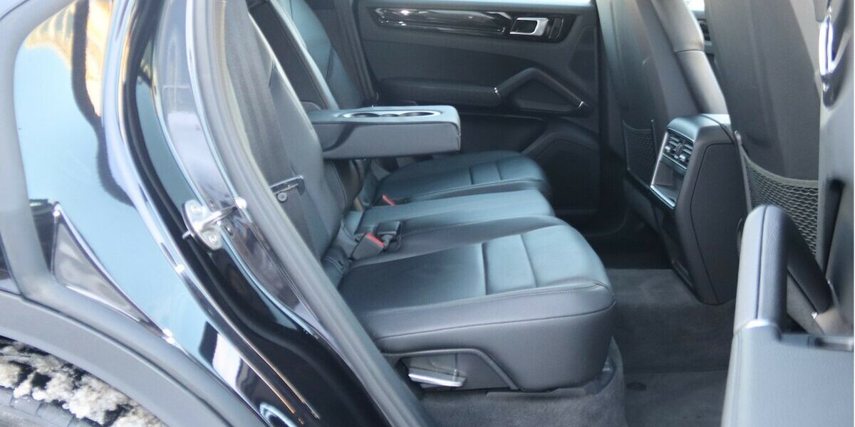 Porsche Cayenne S/SPORT-CHRONO-PAKET/ACC/KAMERA/1.HAND 89.000 km 55.900 &euro; Villingen-Schwenningen 78054