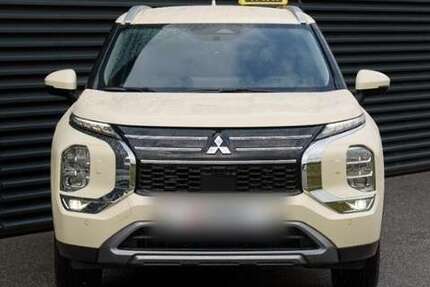 Mitsubishi Outlander 2.539 km 42.990 &euro; Helgoland 27498