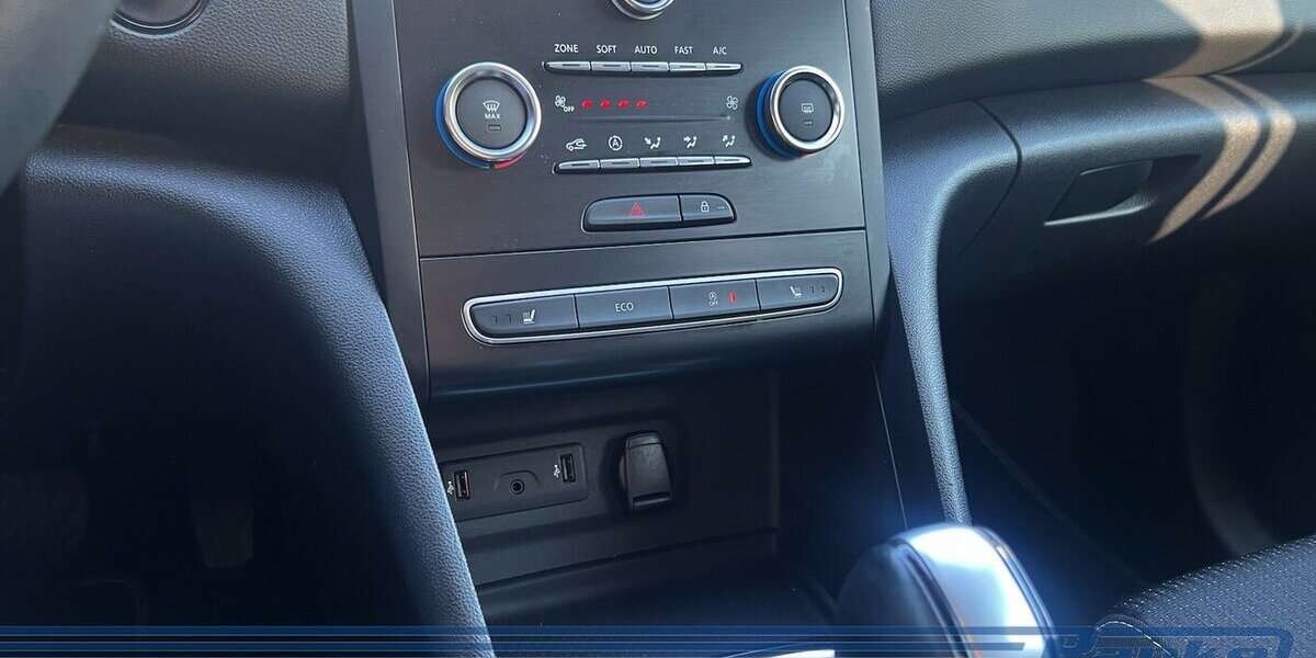 Renault Megane Business Ed. Aut. Kombi*NAV*AHK*PDC*BT* 47.358 km 14.990 &euro; Berlin 13187