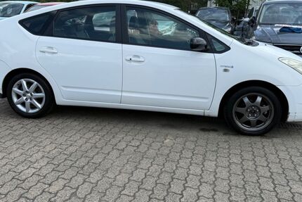 Toyota Prius 155.920 km 4.499 &euro; Hanau 63452