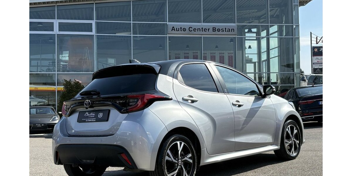 Toyota Yaris Hybrid Team Deutschland KAMER/DAB/1.HAND 10.247 km 21.800 &euro; Villingen-Schwenningen 78054