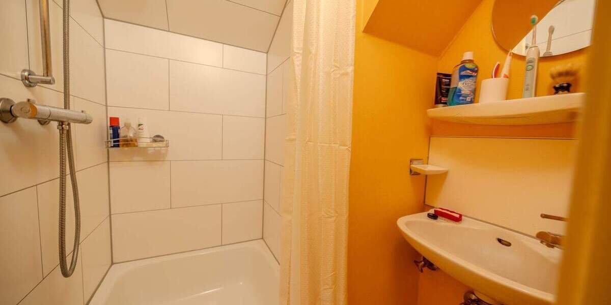 Mehrfamilienhaus, Wohnhaus Bad Salzdetfurth Detfurth - 7 Zimmer, 290 m&sup2;, 249.000&euro; | Angebot:25424506