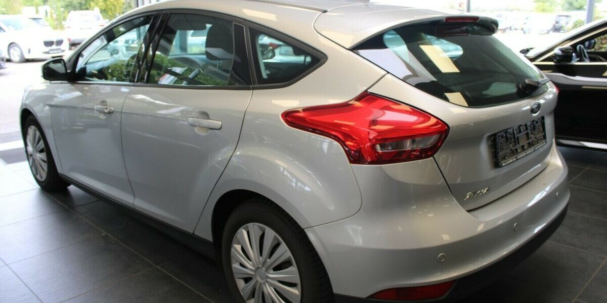 Ford Focus 1.6 Ti-VCT 76.670 km 7.480 &euro; Euskirchen 53881