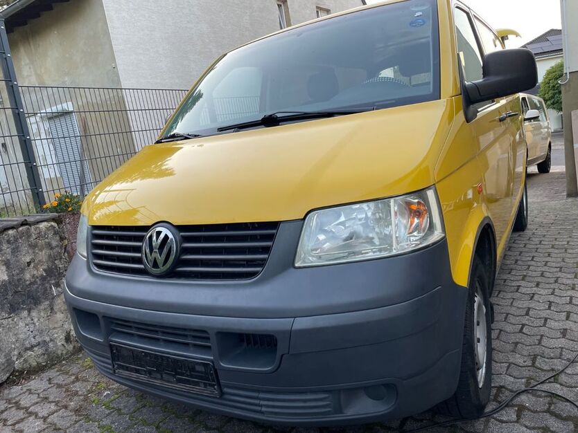 VW T5 Transporter 177.000 km 6.500 € Schmelz 66839