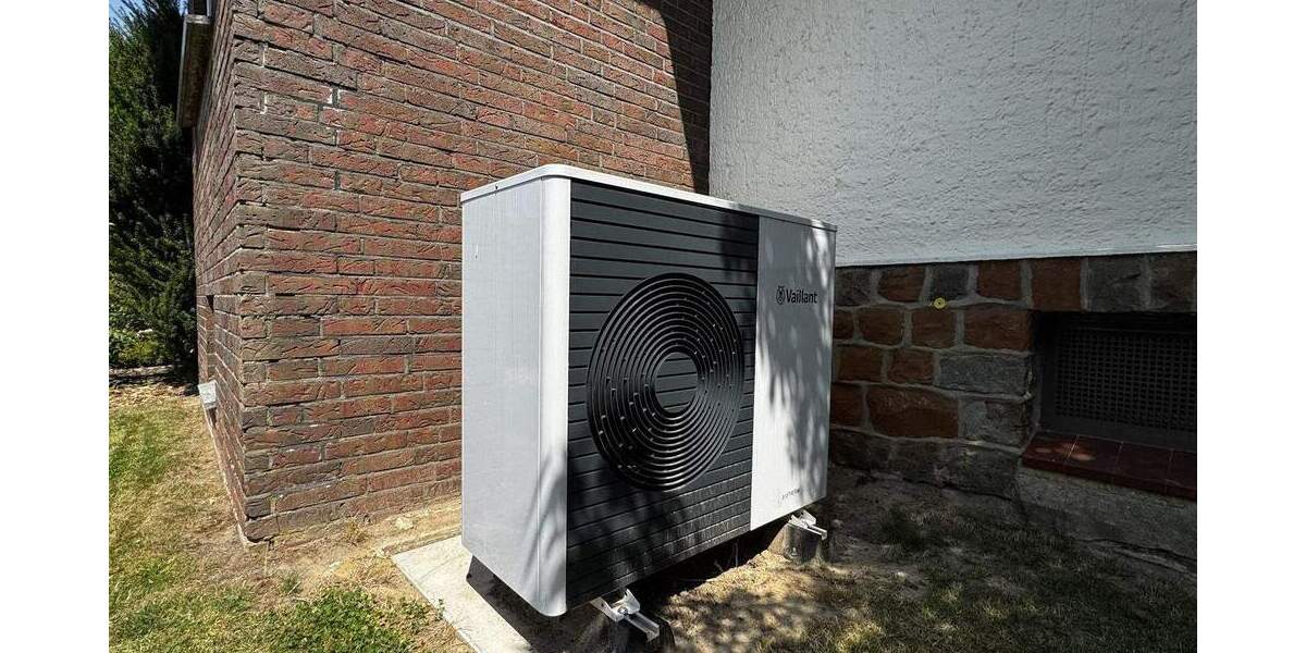 In Toplage - Saniertes großes Zweifamilienhaus mit parkähnlichem Garten und Platz für Ihre Autos... 8 zimmer