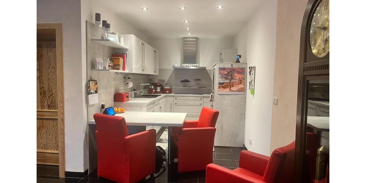 Einfamilienhaus Sonneberg - 10 Zimmer, 245 m&sup2;, 198.000&euro; | Angebot:25348277