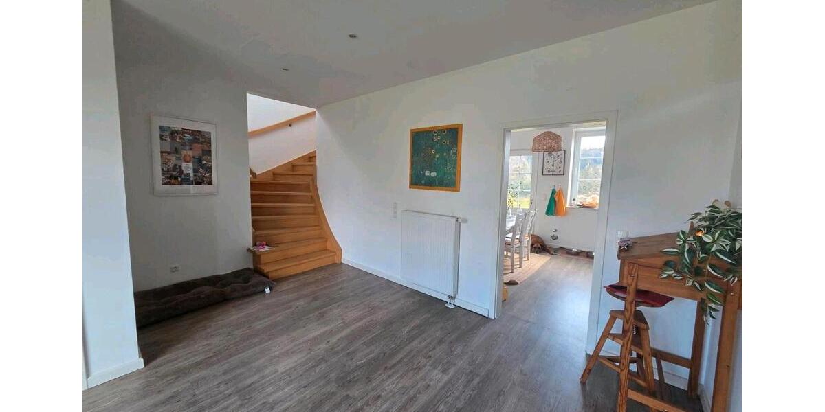 Etagenwohnung Lütjenburg - 4 Zimmer, 120 m&sup2;, 1.400&euro; | Angebot:26147907