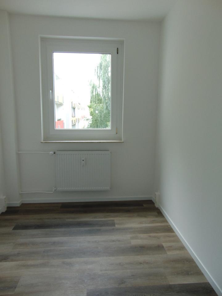 Große 3-Raum-Wohnung in Stralsund zimmer