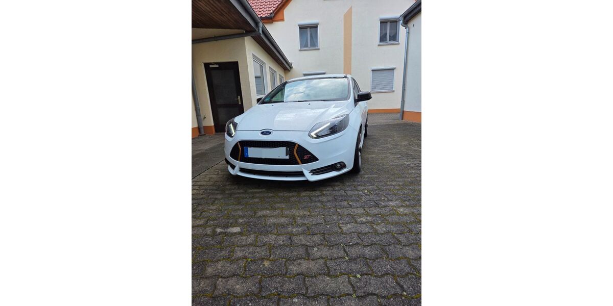 Ford Focus 193.400 km 9.500 &euro; Lauterbach 36341