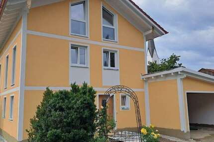 Haus Wielenbach - 8 Zimmer, 190 m&sup2;, 2.740&euro; | Angebot:27284804