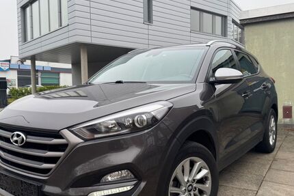 Hyundai TUCSON 119.000 km 14.490 € Pinneberg 25421