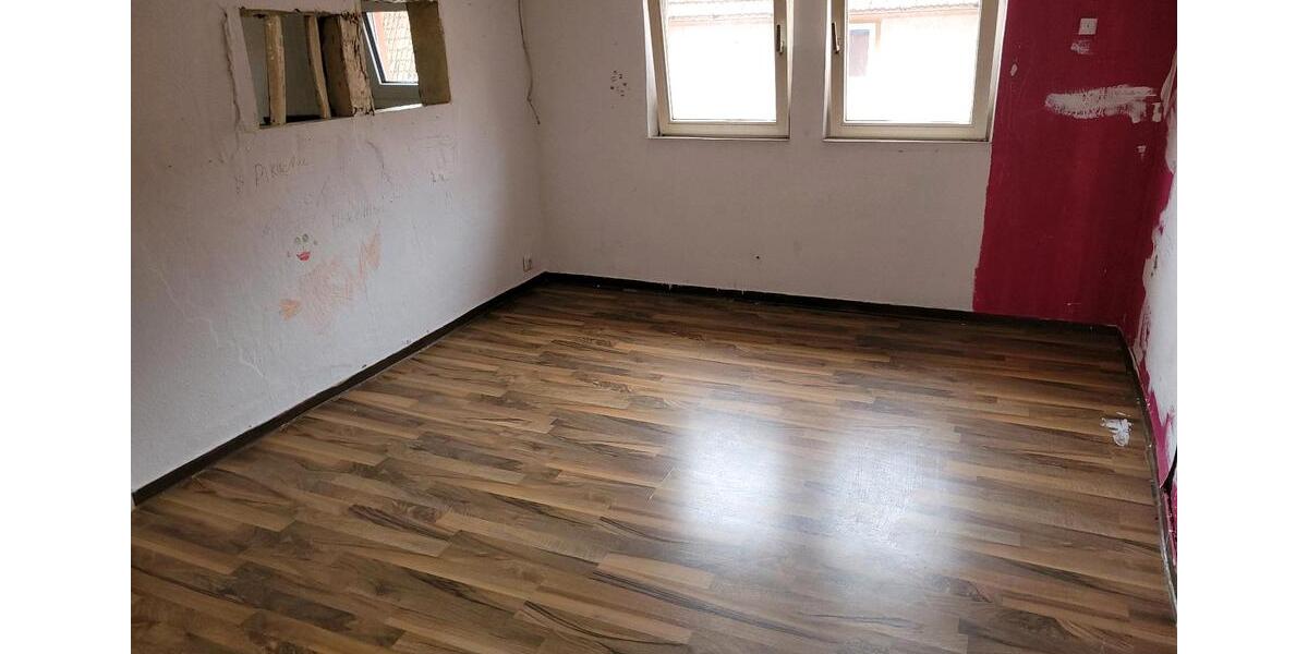 Einfamilienhaus Bastheim - 6 Zimmer, 105 m&sup2;, 44.500&euro; | Angebot:25931722