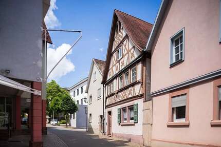 Haus Tauberbischofsheim - 6 Zimmer, 129 m&sup2;, 270.000&euro; | Angebot:19401083