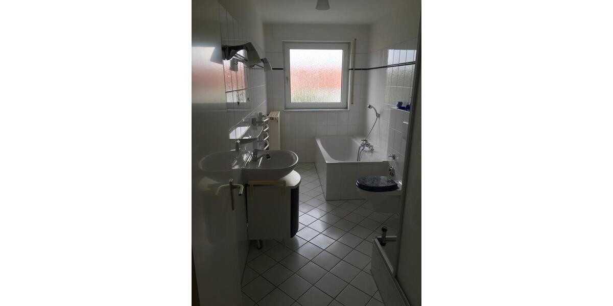 3 Zimmer Dachgeschosswohnung in Stuhr nähe Rathaus 3 zimmer