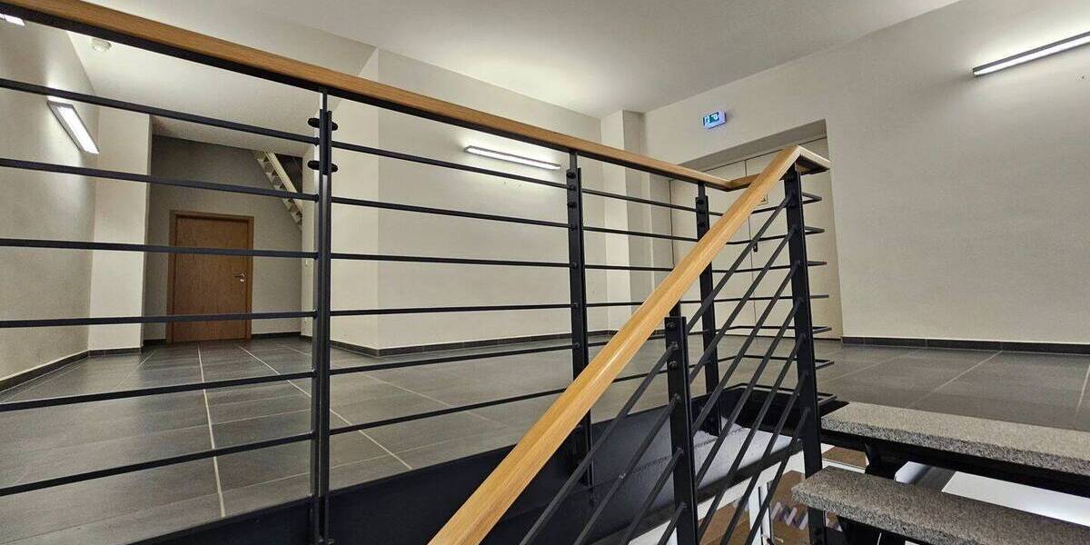 Gewerbeobjekt Halle Lutherplatz - 7 Zimmer, 908 m&sup2;, 9.536&euro; | Angebot:26029558