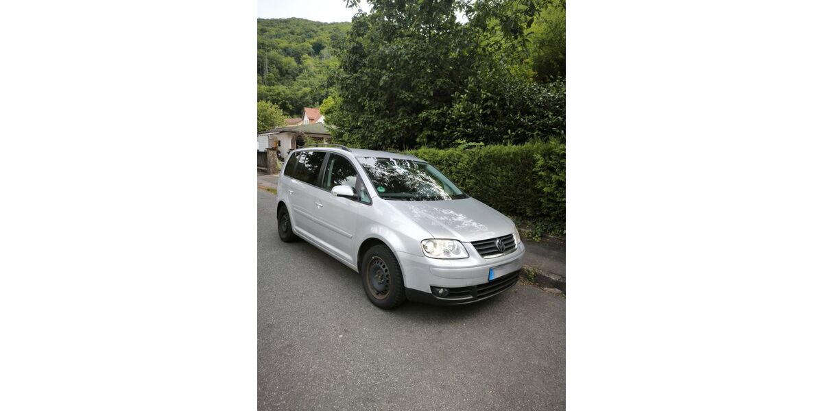 VW Touran 267.800 km 1.950 &euro; Bad Ems 56130
