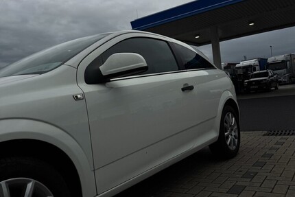 Opel Astra GTC J
