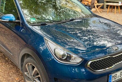 Kia Niro 107.000 km 13.700 &euro; München 81549