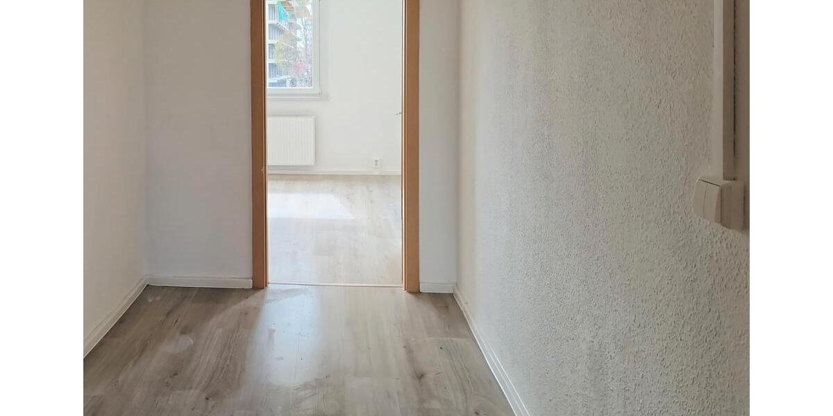 Etagenwohnung Halle (Saale) Halle-Neustadt - 4 Zimmer, 77 m&sup2;, 490&euro; | Angebot:26177809