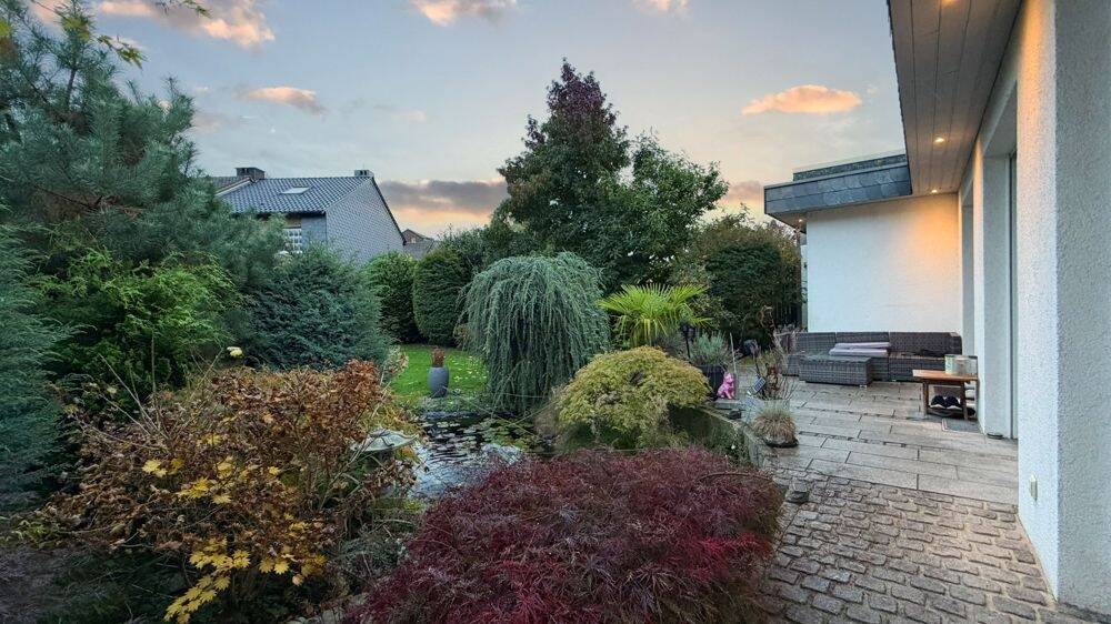Traumhafter Bungalow mit Garten und vermieteter Doppelhaushälfte in Duisburg-Vierlinden! 4 zimmer