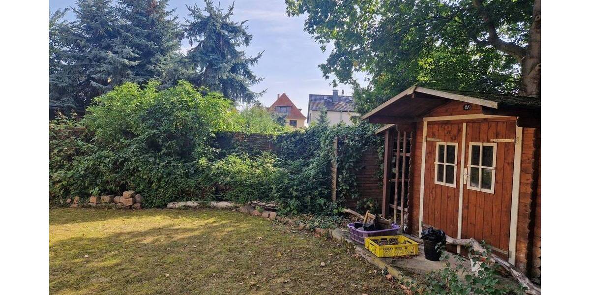 HalleSüdliche Innenstadt: Flexible Büro-Praxisfläche mit separater Wohnmöglichkeit und Garten 9 zimmer