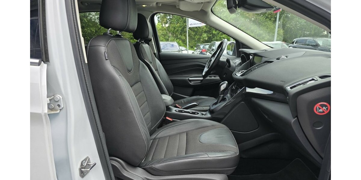 Ford Kuga 1.5/PANORAMA/4x4/NAVI/LEDER/KAMERA/AUT 89.014 km 11.800 &euro; Villingen-Schwenningen 78054