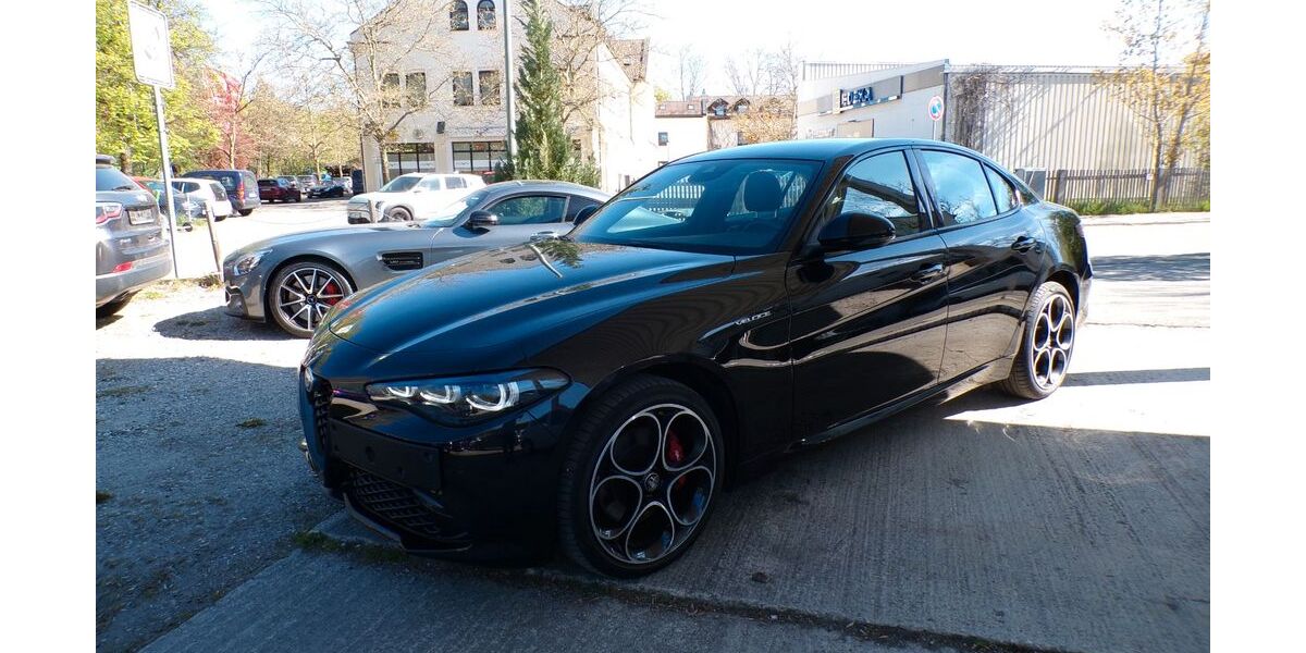 Alfa Romeo Giulia 44.500 km 32.900 &euro; Krailling bei München 82152