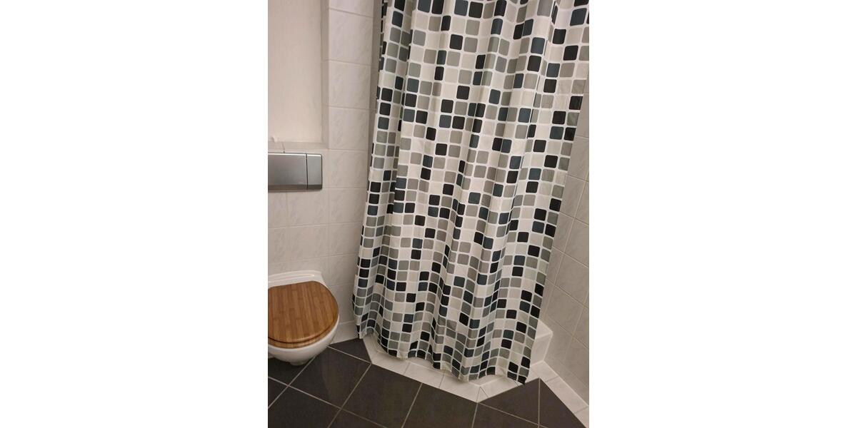 Dachgeschoßwohnung Lübeck Sankt Lorenz Nord - 1 Zimmer, 37 m&sup2;, 660&euro; | Angebot:26320759